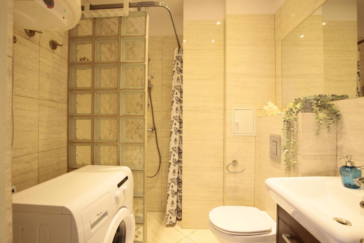 Elite Apartments Rajska One City Center Гданськ Екстер'єр фото